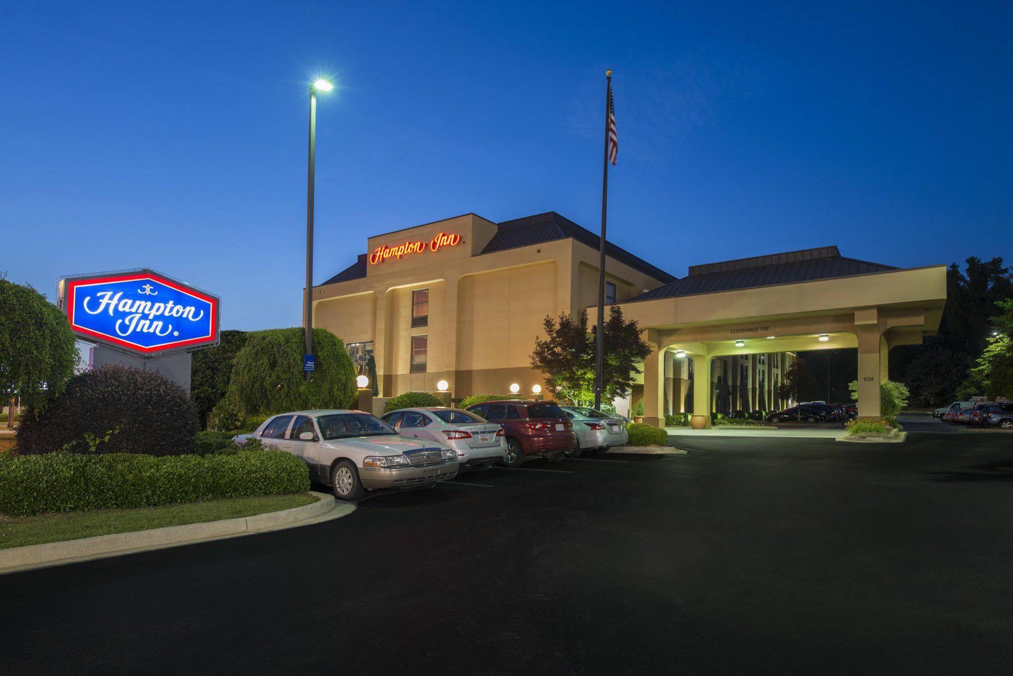Hampton Inn Greenwood Exterior photo