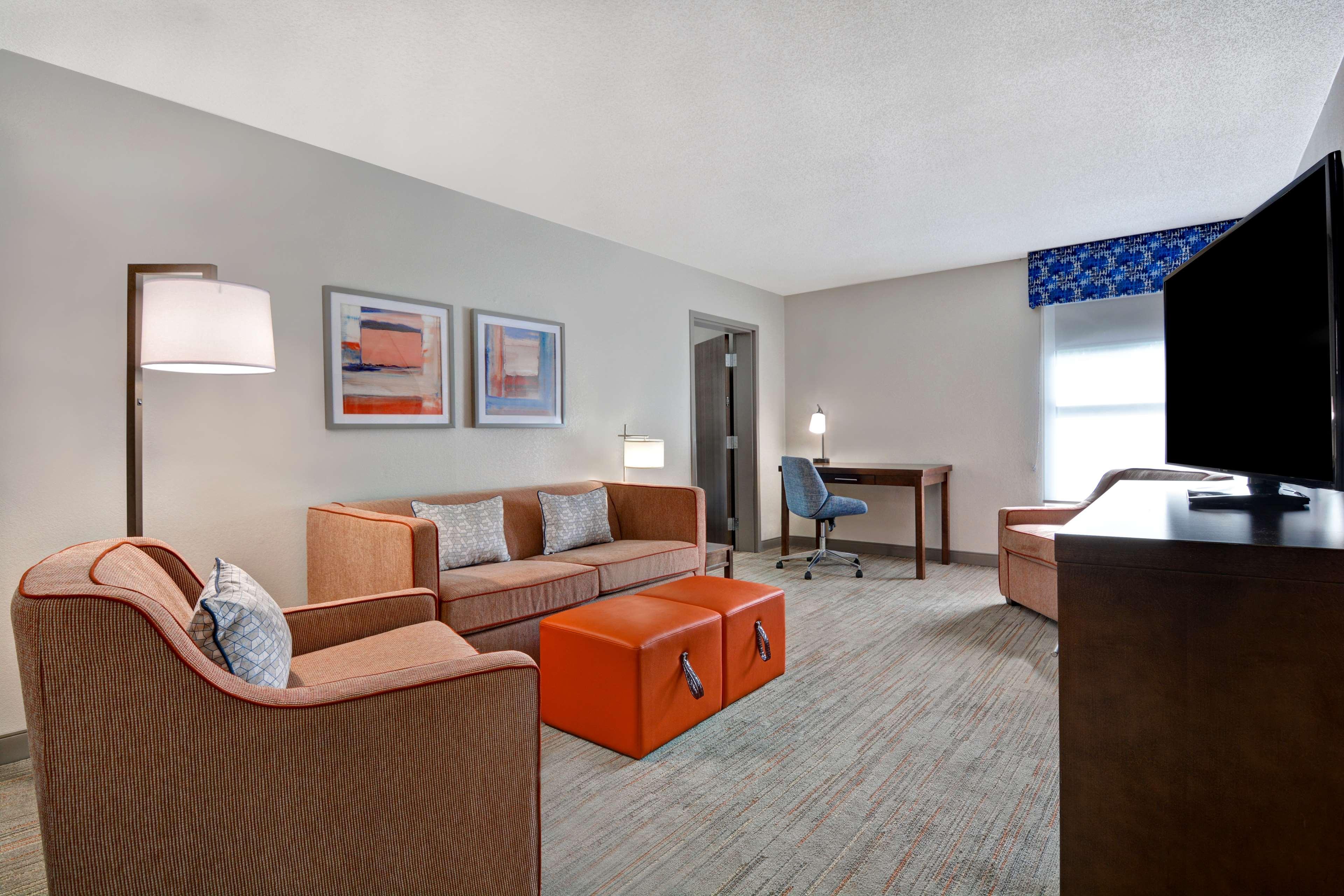 Hampton Inn Greenwood Exterior photo